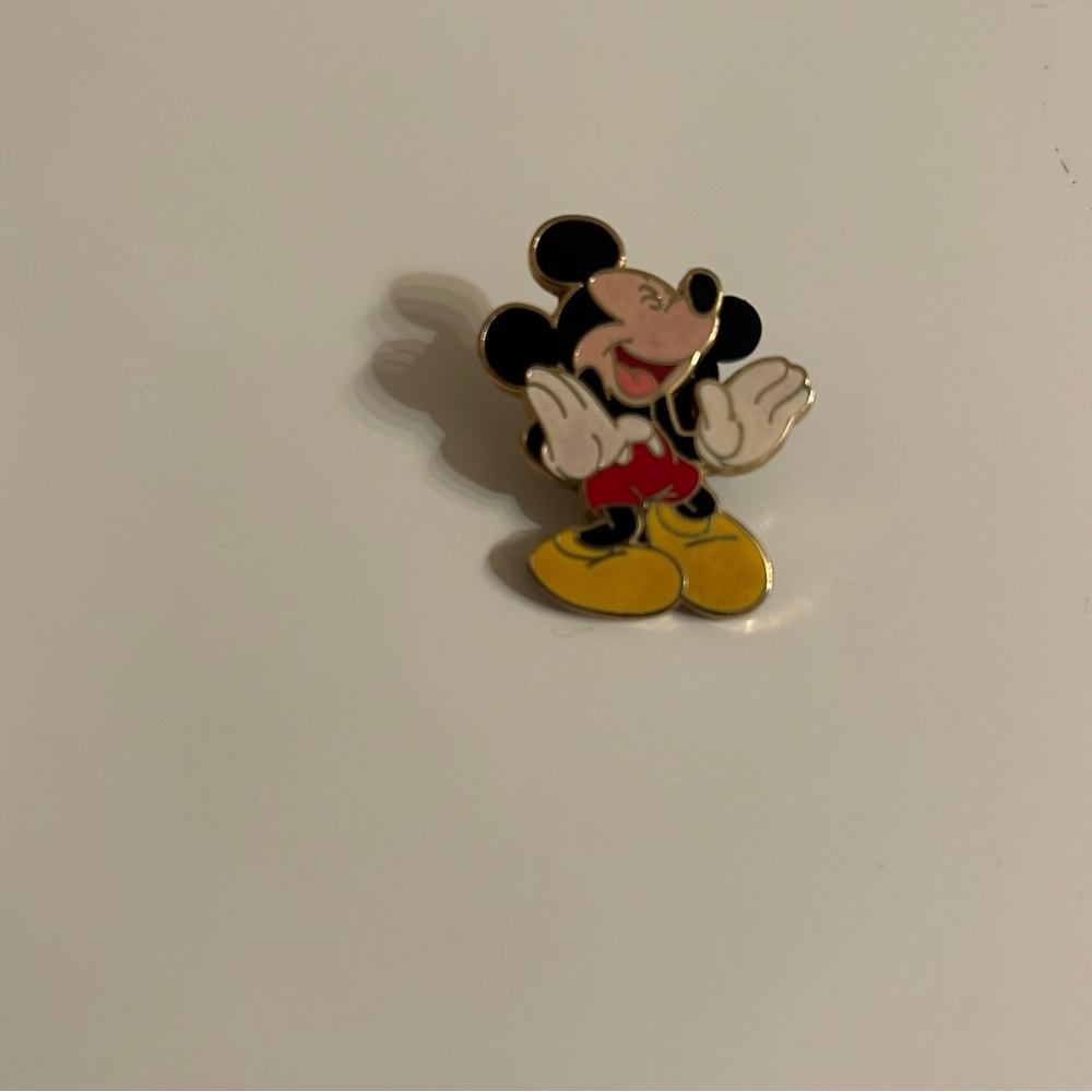Excited Disney Mickey Mouse Pin